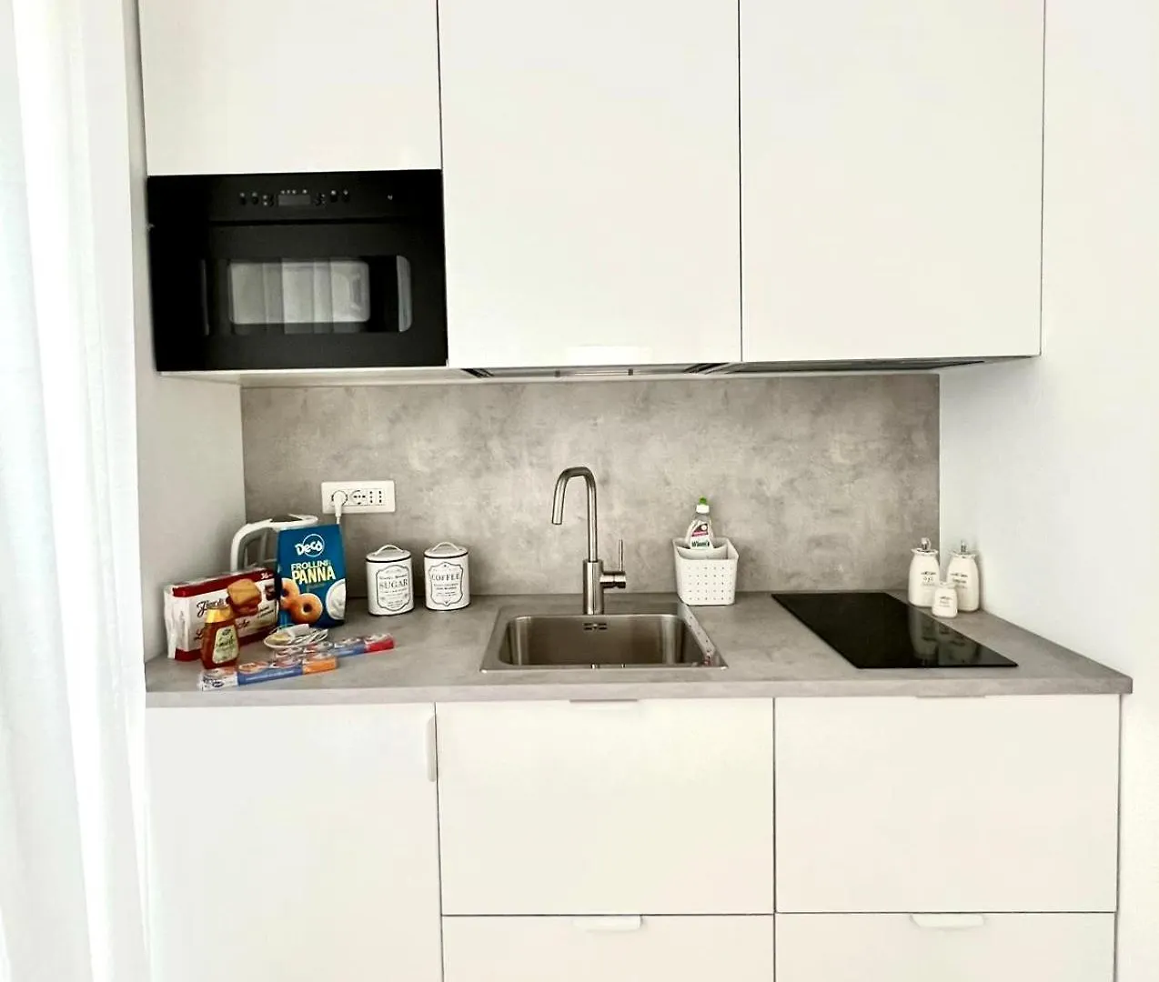 Andrea'S 12 Apartment Bari Italy