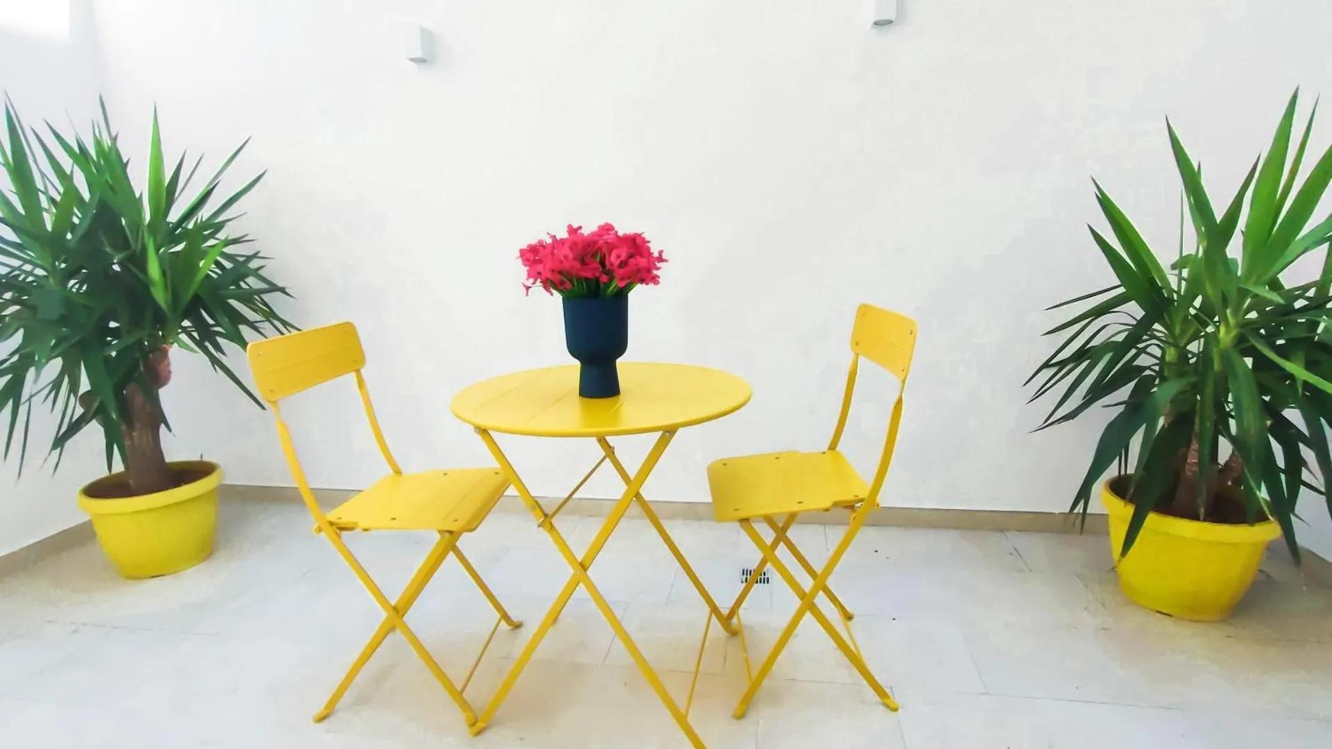 Andrea'S 12 Apartment Bari 0*,  Italy